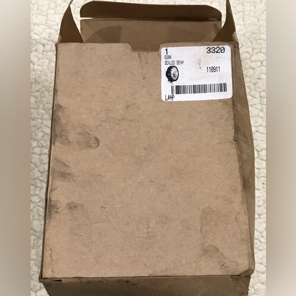 Peterson Mfg. Co Part#: 3320 Sealed Beam Light Lamp w/Bracket, 620W
New … - Picture 13 of 14